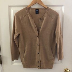 GAP extra fine merino wool Cardigan Camel cardi